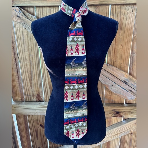 Vintage Tabasco Silk Necktie with Crabs Alligators Peppers & Hot Sauce Bottles - Picture 1 of 6
